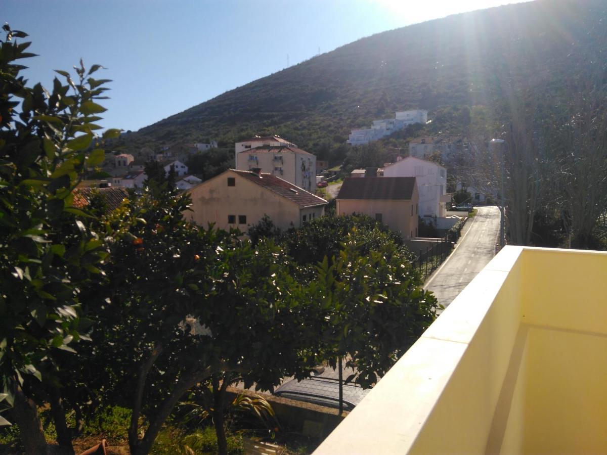 Lemon House Hotel Vis Luaran gambar