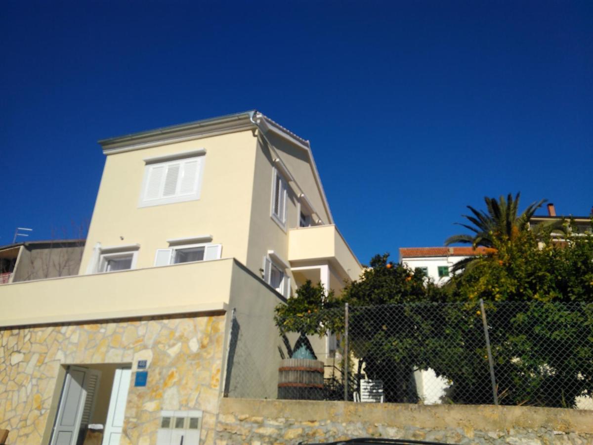 Lemon House Hotel Vis Luaran gambar