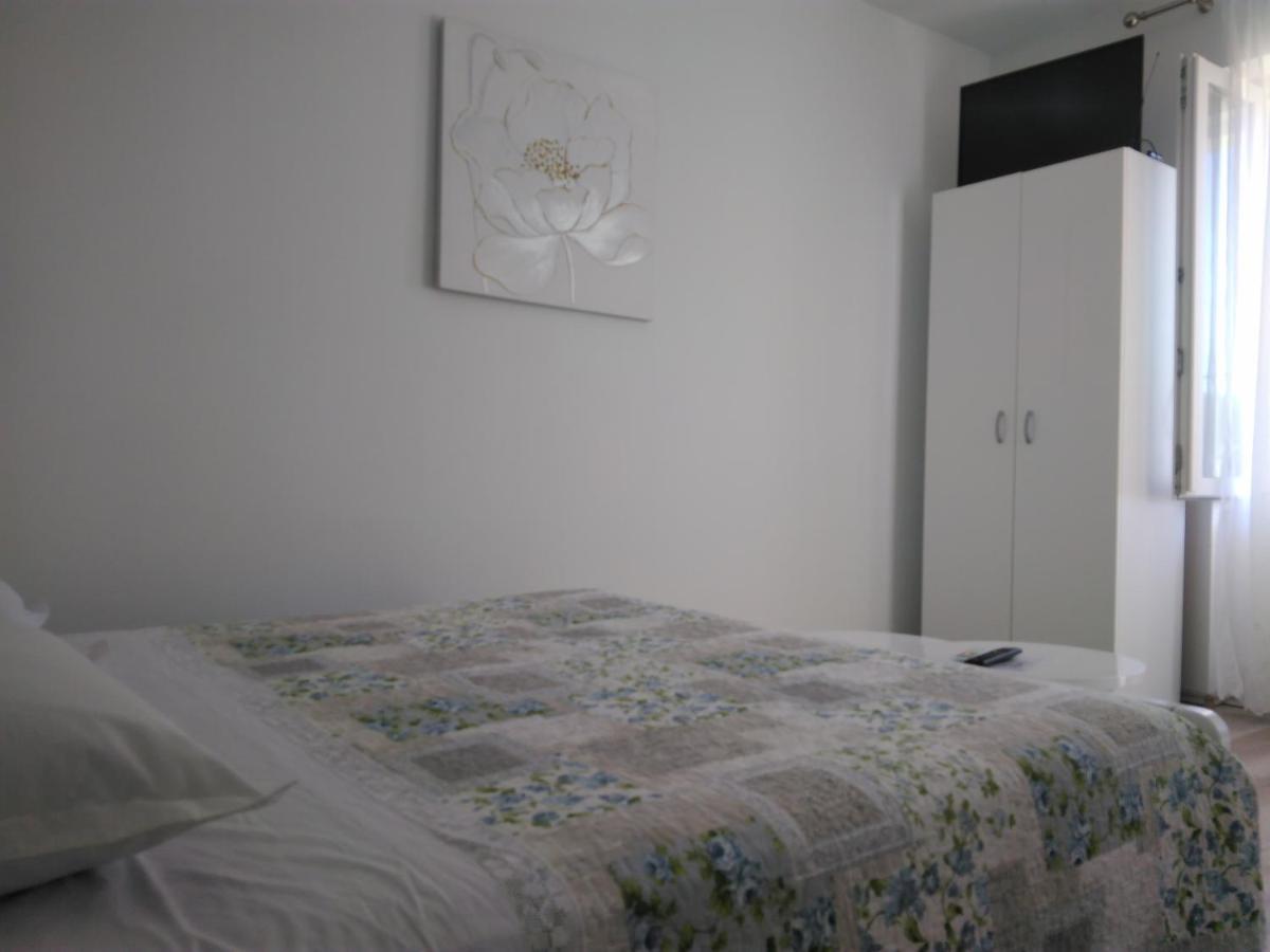 Lemon House Hotel Vis Luaran gambar