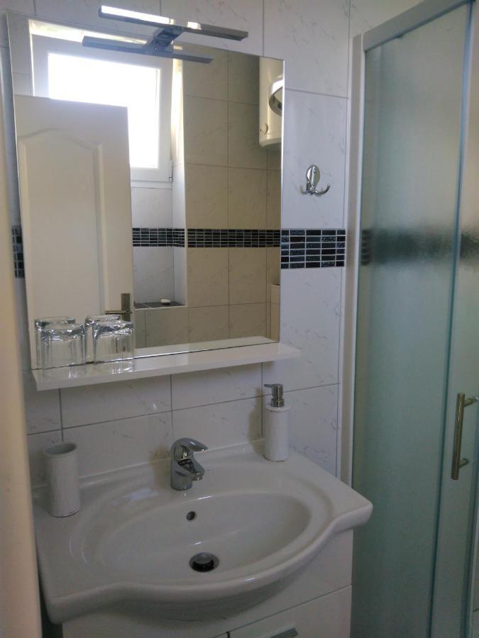 Lemon House Hotel Vis Luaran gambar